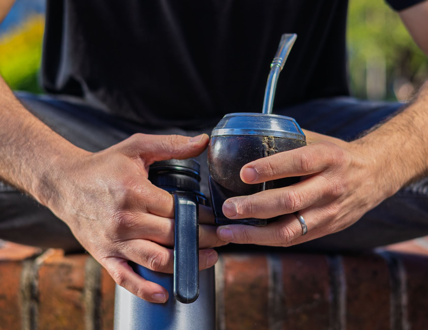 Mate w tykwie z bombillą i yerba
