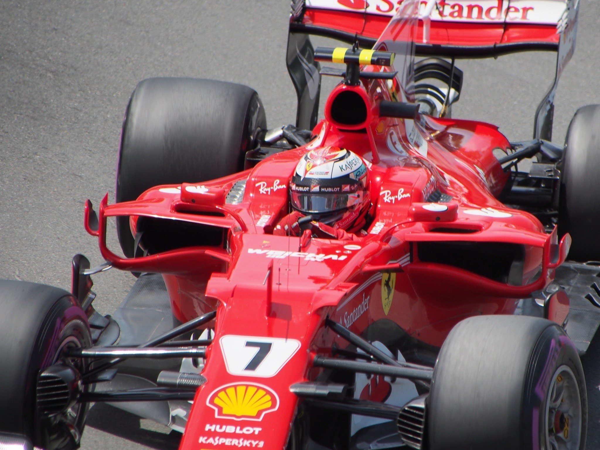 Bolid Ferrari F1 na Grand Prix Kanady 2017 — fotografia poglądowa wyjazdów na Grand Prix